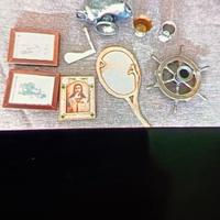 Vari oggetti in ottone