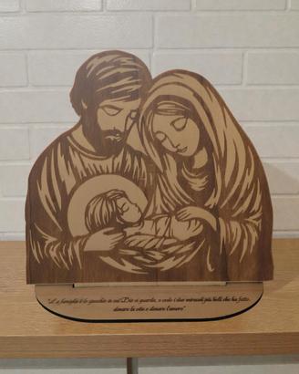 Sacra Famiglia in Legno Inciso – Decorazione Ele