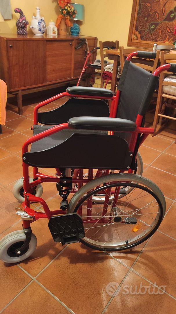 Sedia a rotelle pieghevole per passaggi stretti - Arredamento e Casalinghi  In vendita a Ravenna