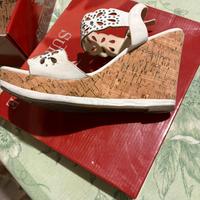 Sandali bianchi con zeppa