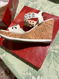 Sandali bianchi con zeppa