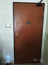 Porta blindata DR con spioncino