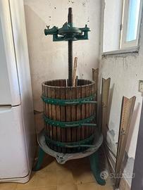 Attrezzatura per vinificazione