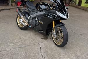 Aprilia Rsv4 factory