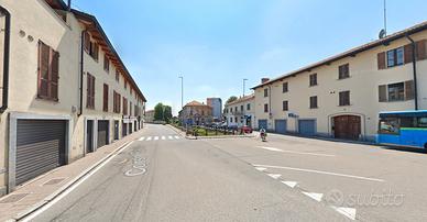 Ampio bilocale con balcone - vigevano