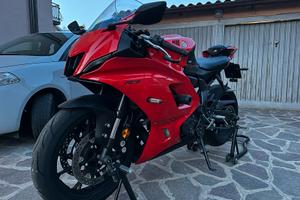 Yamaha R7 2022