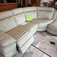 Divano in pelle a batteria