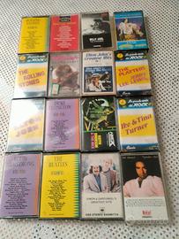 16 audio cassette cantanti e brani in foto 