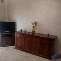 Credenza  e angolo TV