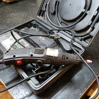 mini trapano rotativo di tipo Dremel, spesso utili
