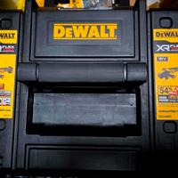 Nuovo Dewalt Smerigliatric Flexvolt DCG409 18V/54V