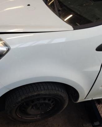 Parafango sinistro RENAULT CLIO del 2011