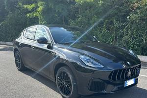 Maserati Grecale Gt 300 AWD 2023 35000 km