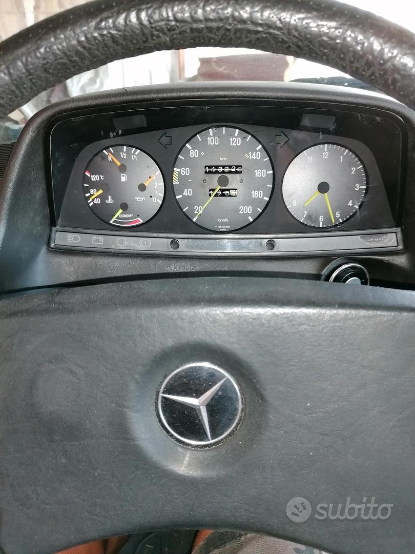 Mercedes-Benz 230 E 1982 photo 3