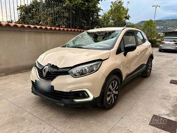 Renault Captur 1.5 dCi 90CV - 2017 Incidentata