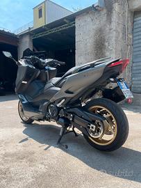 Tmax 560 tech Max