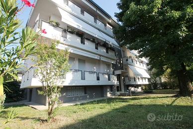 Appartamento di 144 m² con 4 locali e box auto a P
