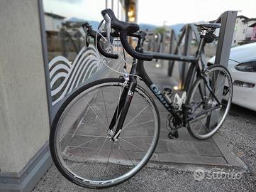 Bici da corsa . Ideale per iniziare.