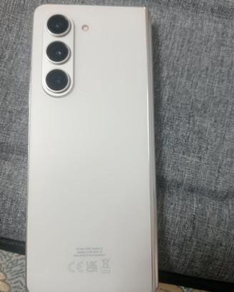 Telefono fold 5