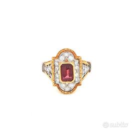 Anello vintage in oro con diamanti e rubino