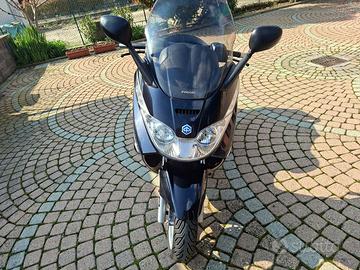 Piaggio X8 400