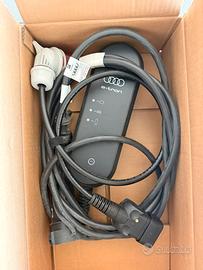 Carica batteria auto elettrica