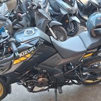 SUZUKI VSTROM 1050 XT km 20000 inGARANZIA SUZUKI