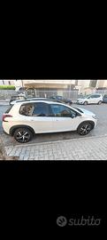 Peugeot 2008 GT line