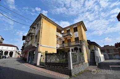 CASA SEMINDIPENDENTE A AZEGLIO