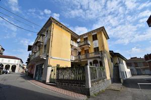 CASA SEMINDIPENDENTE A AZEGLIO