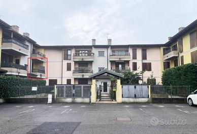 Immobile in asta di 101 m² con 3 locali e box auto