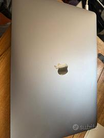 MacBook Pro 15 2017 16GB RAM 256GB SSD