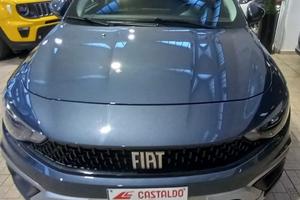 FIAT Tipo 1.5 Hybrid DCT 5 porte Cross