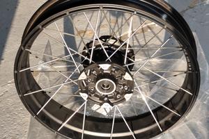 CERCHIO ANTERIORE A RAGGI ORIGINALE MORBIDELLI T 1