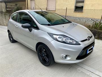 ford fiesta 1.2 benzina 11/2011 km.170.000 euro.5