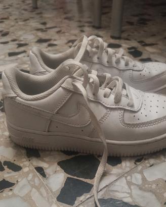 scarpe bimbo/a bianche n. 31