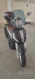 Piaggio Beverly 350