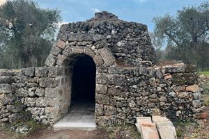 Terreno con trullo contrada mondegine