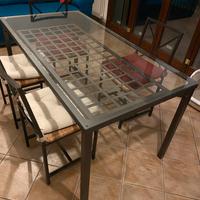 Tavolo da pranzo Ikea con 4 sedie