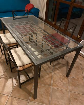 Tavolo da pranzo Ikea con 4 sedie