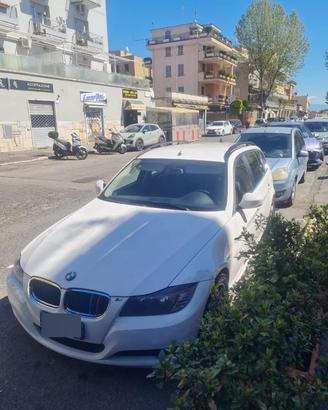 BMW 320 turing