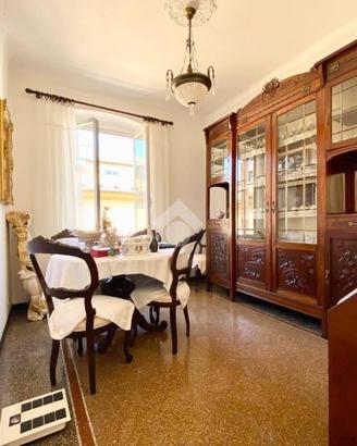 Elegante Vetrina Antica a 3 Ante - Stile Liberty