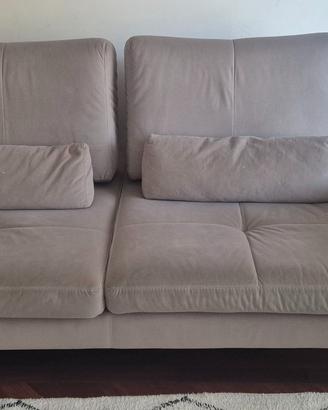 Divano in tessuto color grigio/tortora