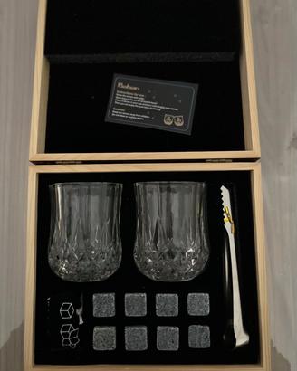 Set di bicchieri da whisky.