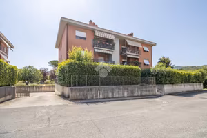 4 LOCALI A RIETI