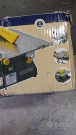 tagliapiastrelle eletrrico compreso discoper tagli