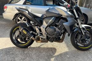Honda cb1000r