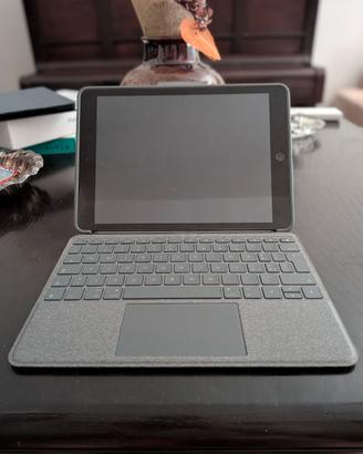 iPad 9a gen +Logitech Combo Touch + Cranyon