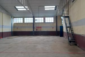 Capannone nel centro di Capannori