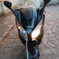 Honda S-Wing 150 ABS, iniezione, pronto all'uso!